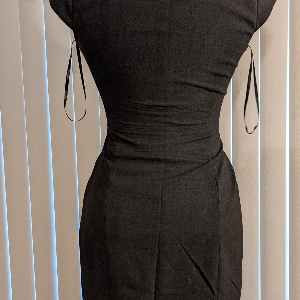 Dress - Picture 6 of 6
